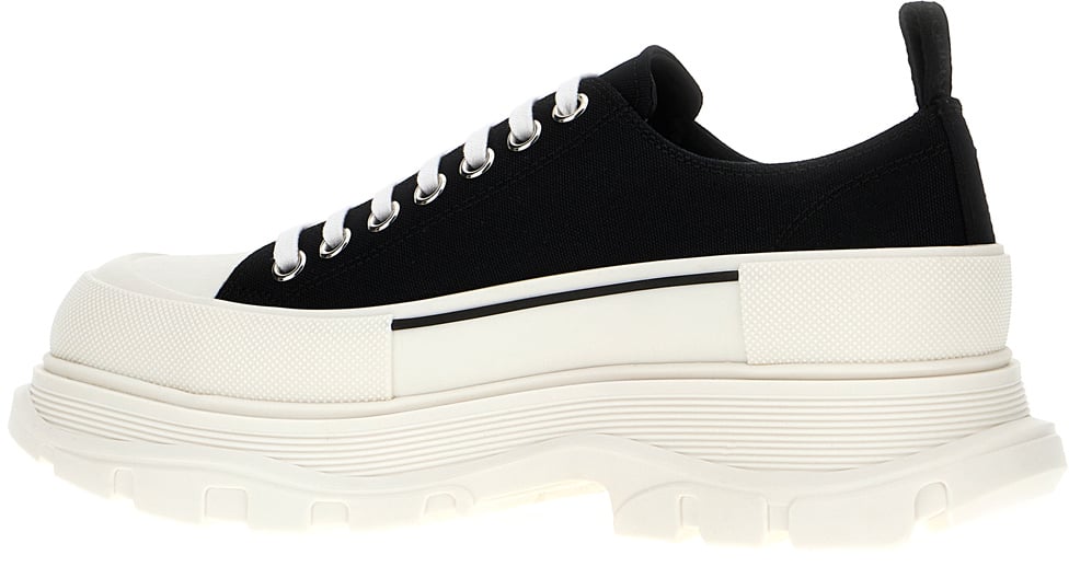 Alexander McQueen Alexander McQueen Black canvas Tread Slick sneakers Zwart