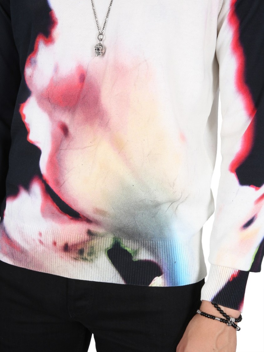 Alexander McQueen Jersey With Solarised Flower Print Zwart