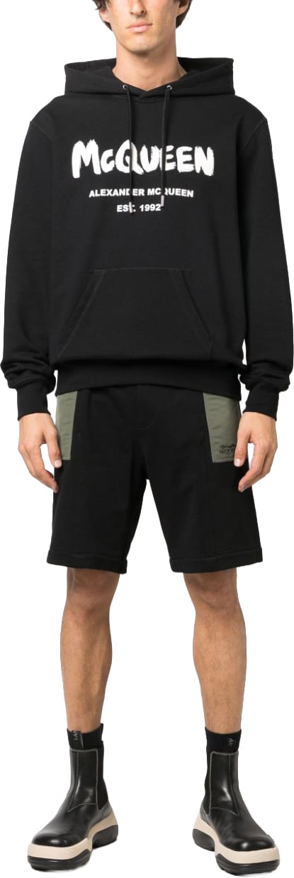 Alexander McQueen Shorts Black Zwart