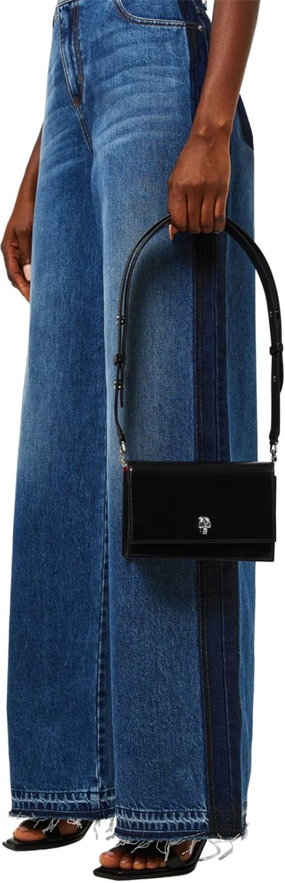 Alexander McQueen Small Skull Logo Shoulder Bag Zwart