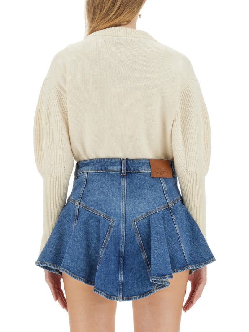 Alexander McQueen Wool Jersey. Neutraal