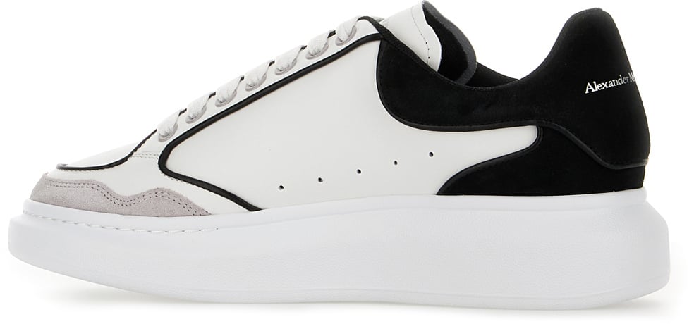 Alexander McQueen Alexander McQueen White leather sneakers with black suede heel Wit