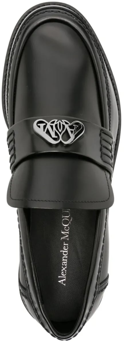 Alexander McQueen Seal Logo Plaque Loafers Zwart