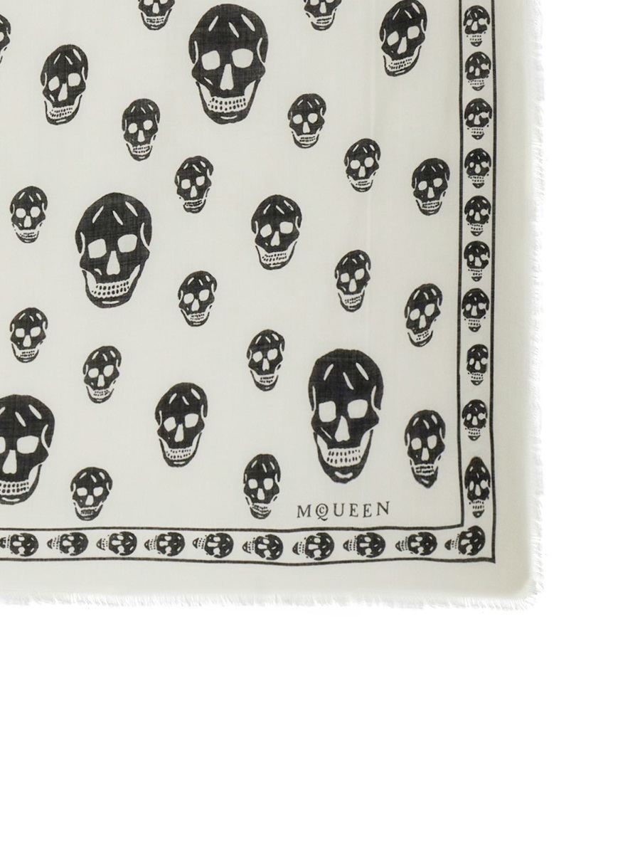 Alexander McQueen White Skull Silk Scarf Neutraal