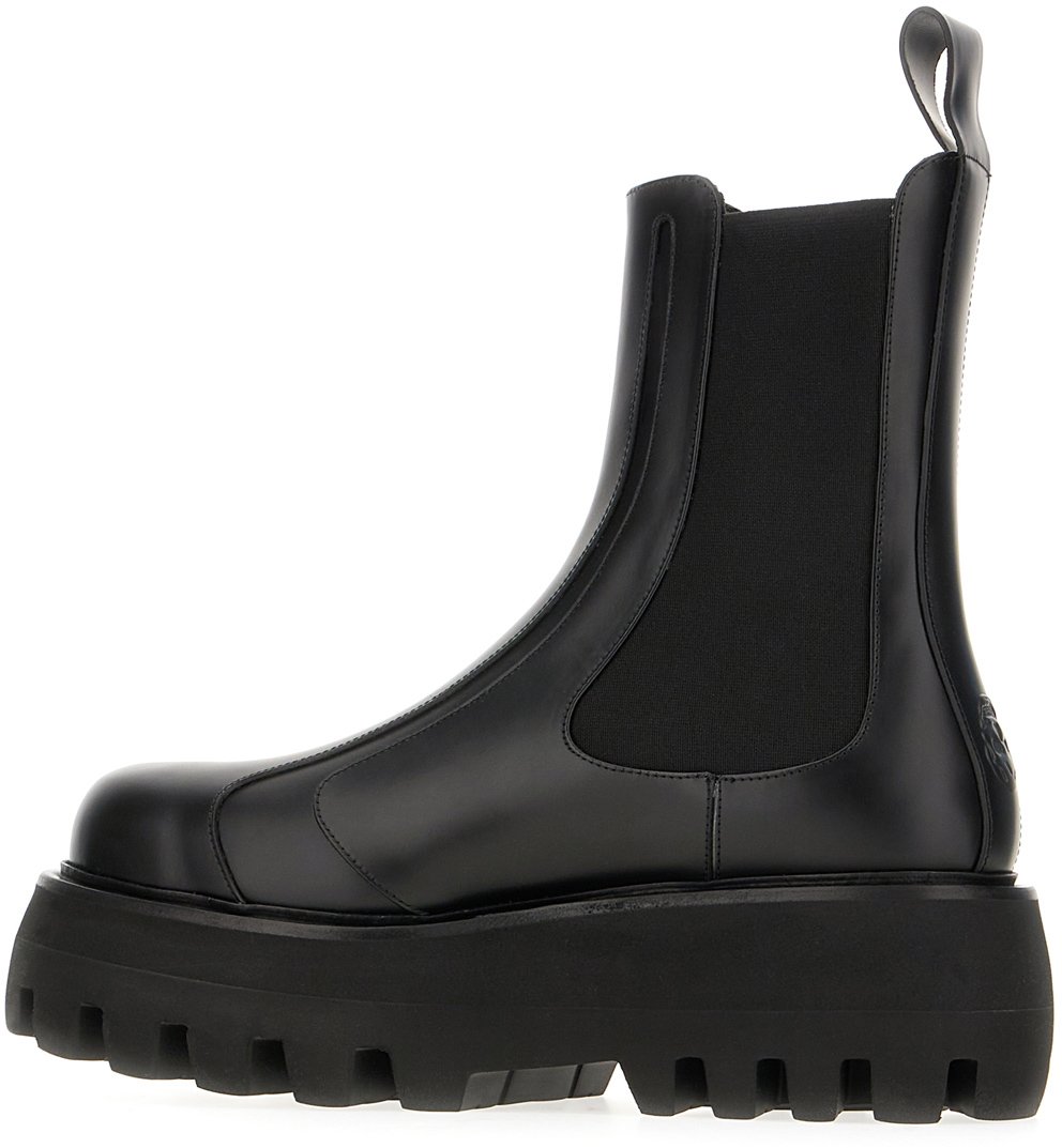 Alexander McQueen Alexander McQueen Black leather ankle boots Zwart