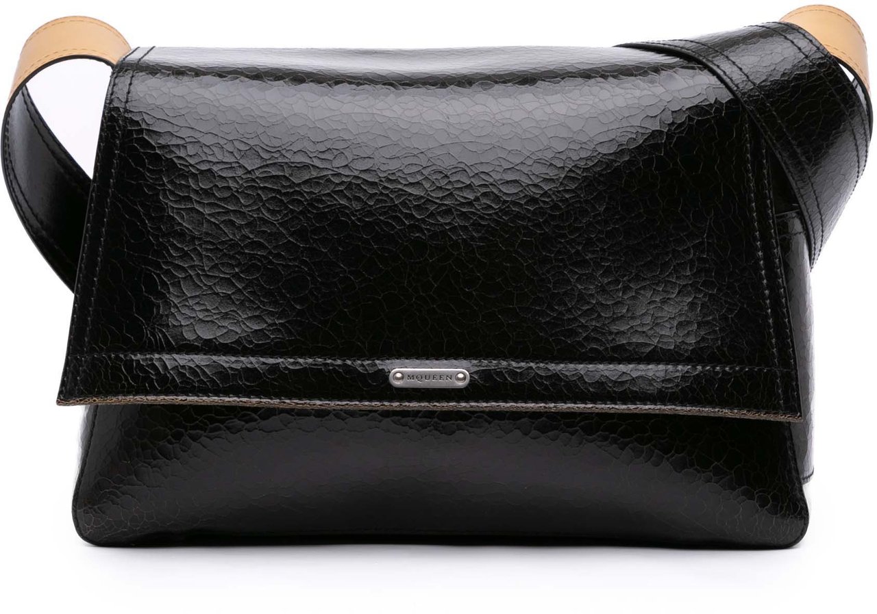 Alexander McQueen Crackled Leather Slouch Crossbody Zwart