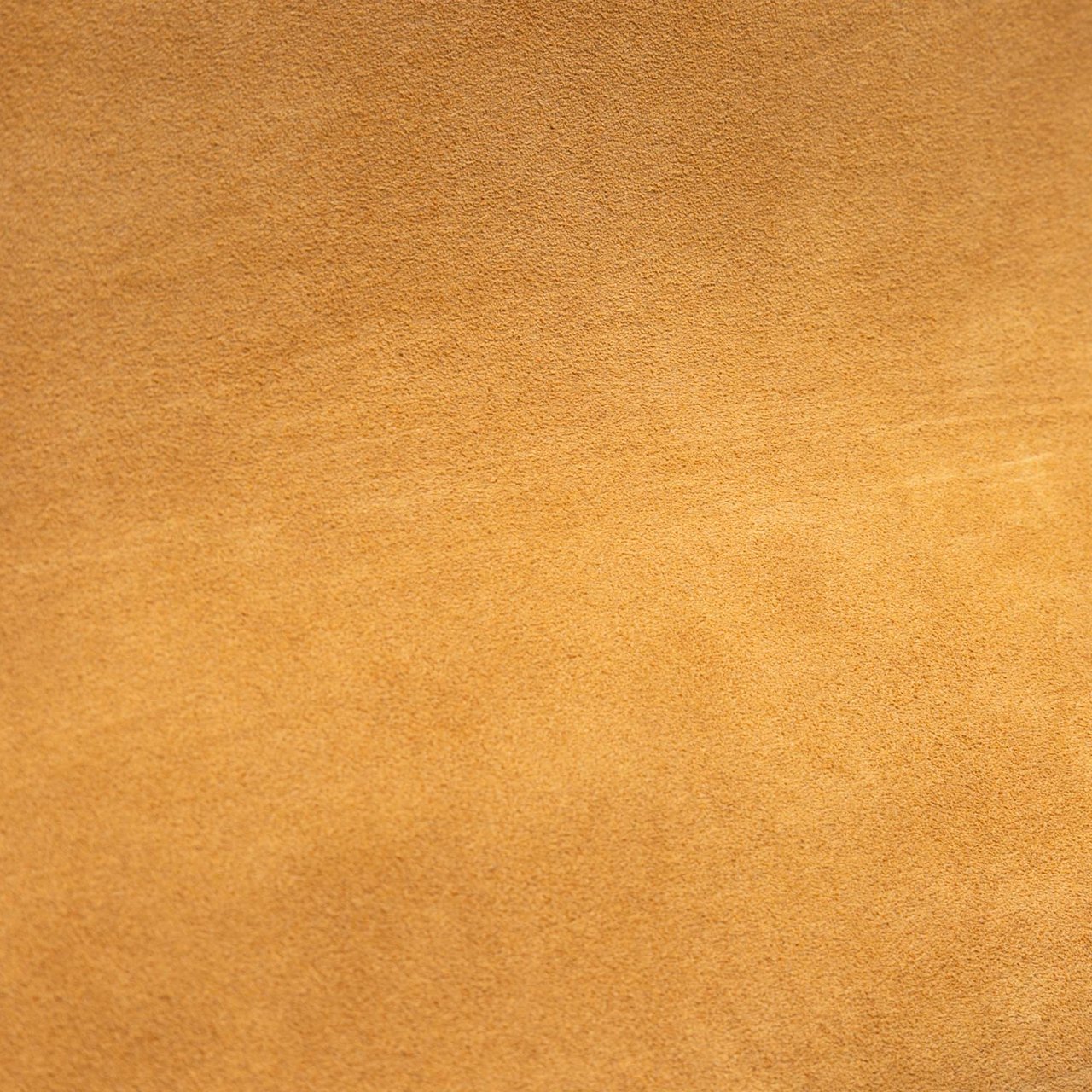 Alexander McQueen Crackled Leather Slouch Crossbody Zwart