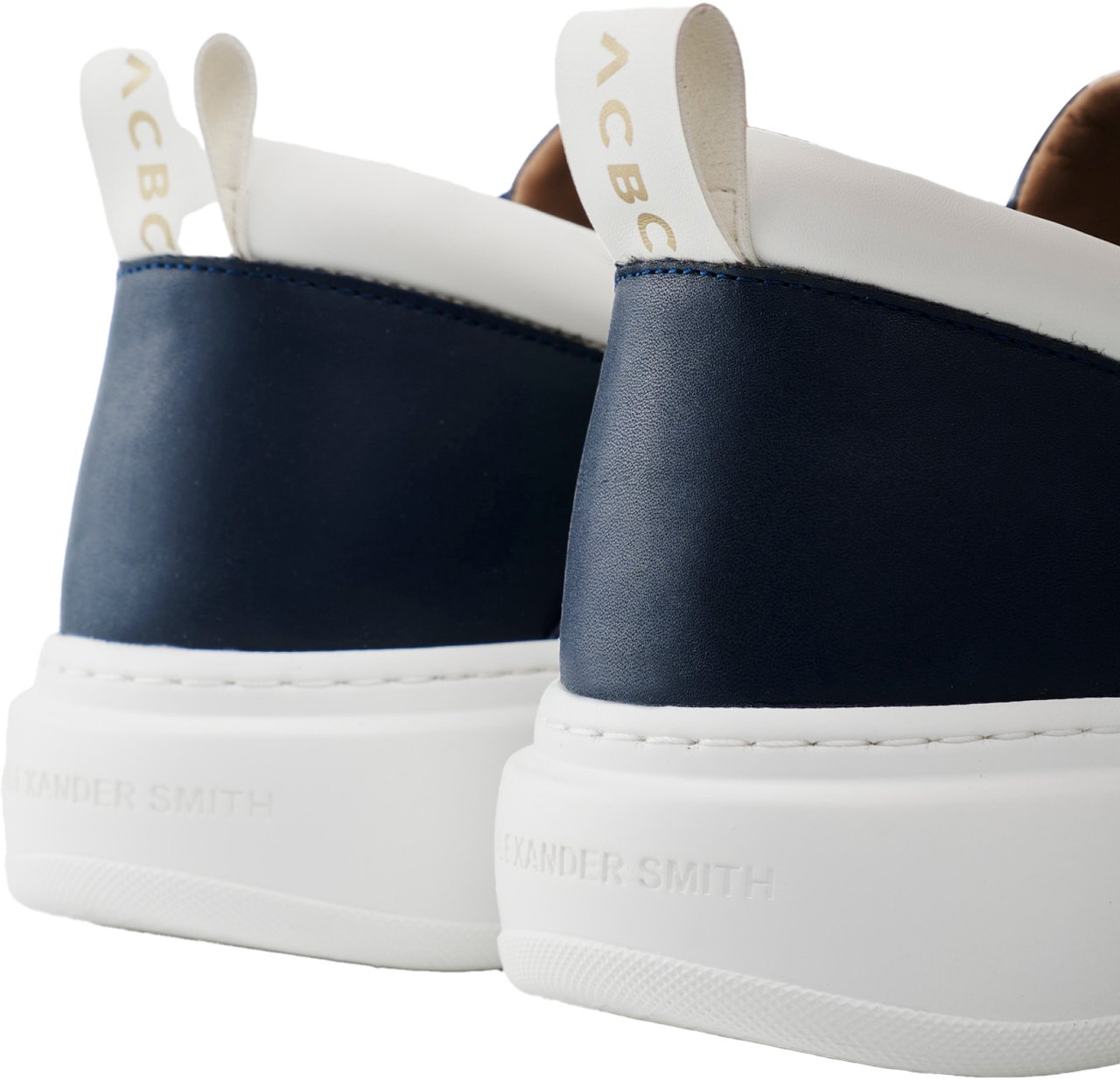 Alexander Smith Sneakers EcoWembley in pelle vegana blu Blauw