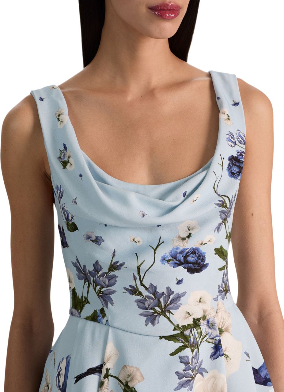 Alice + Olivia Dresses Light Blue Lichtblauw