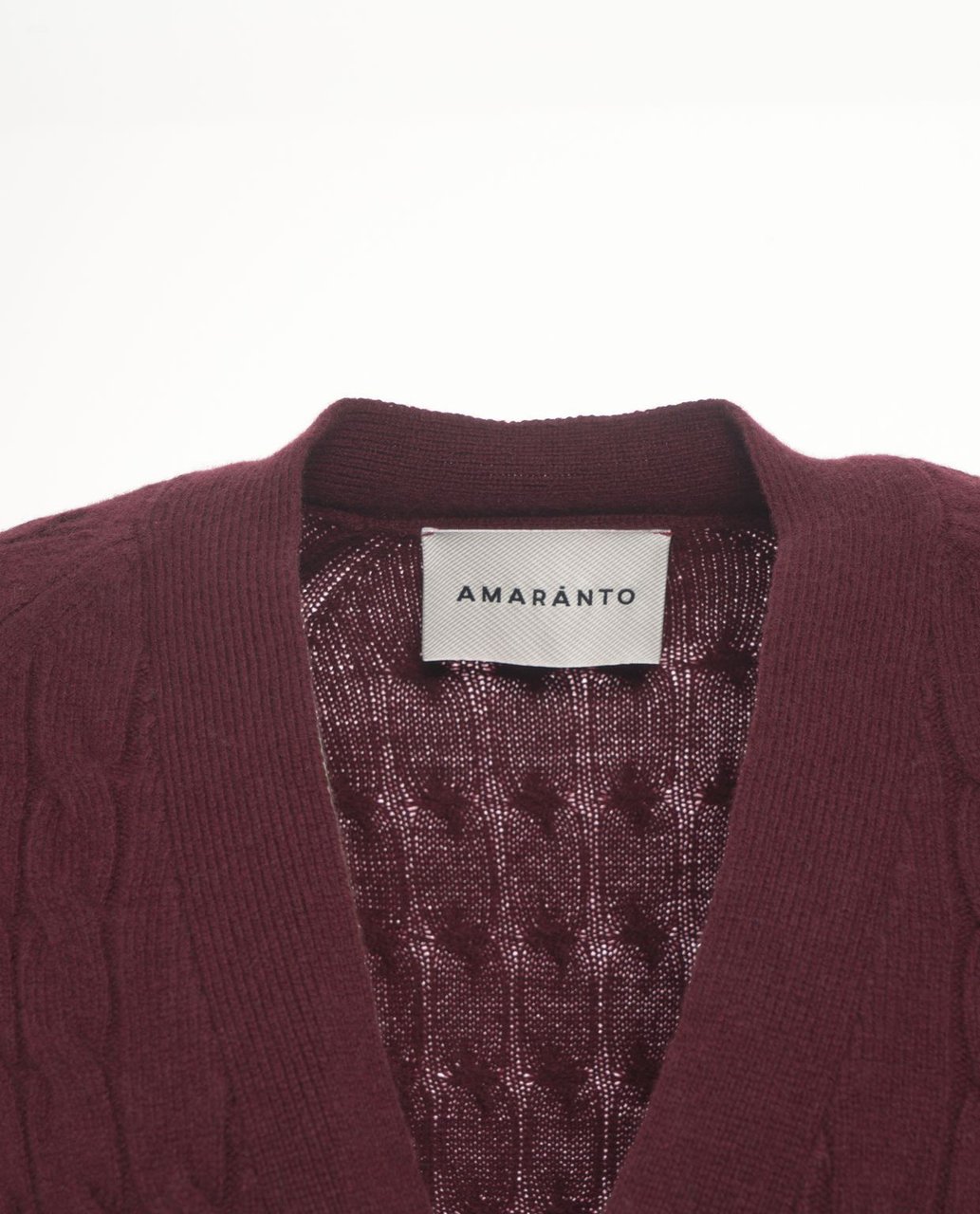 Amaranto Cardigan with cable knit pattern Paars