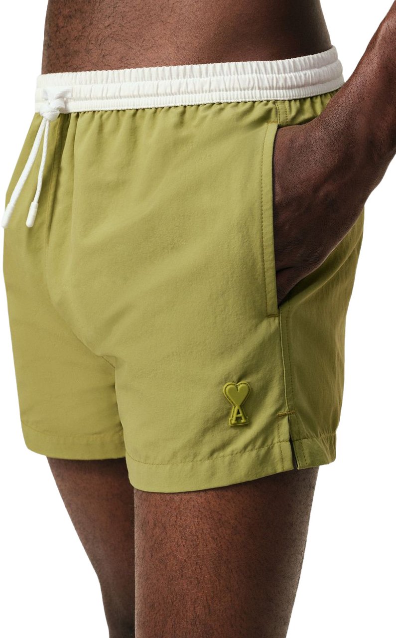 AMI Paris Tailored Olive Green Shorts with Contrasting Waistband Groen