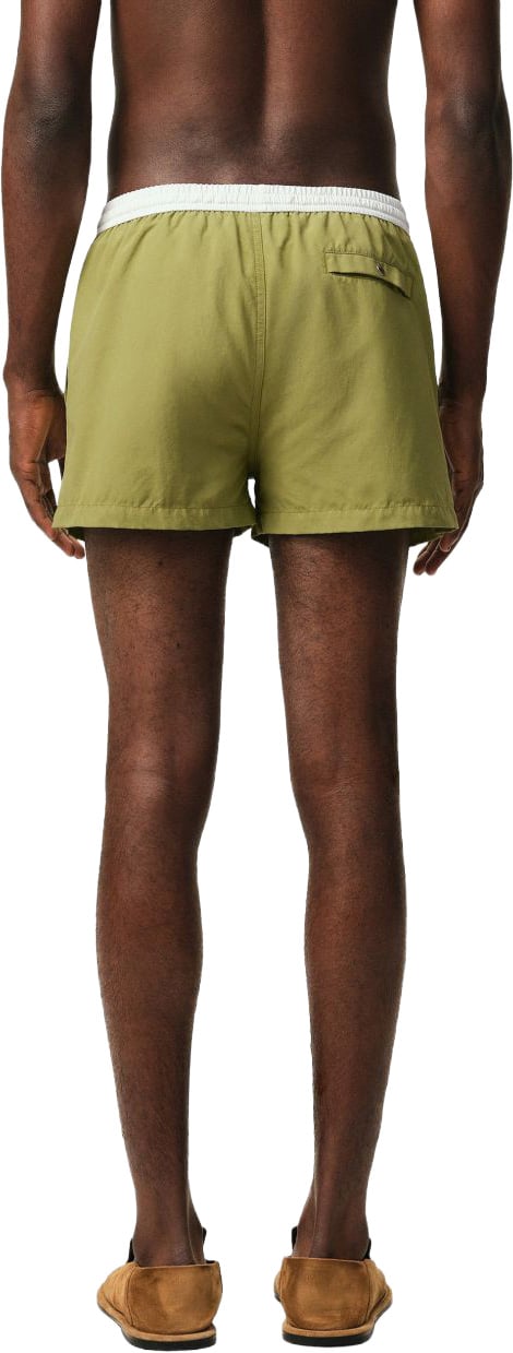 AMI Paris Tailored Olive Green Shorts with Contrasting Waistband Groen