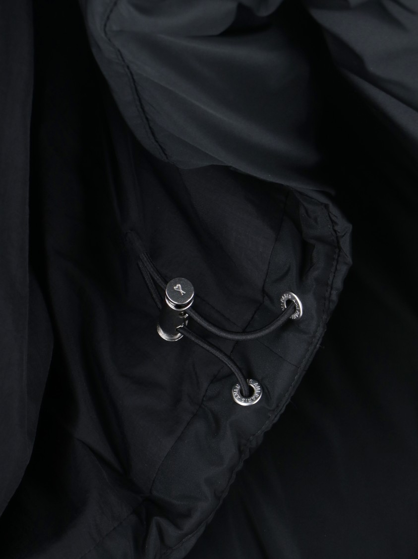 AMI Paris Sleek Black Jacket With Structured Silhouette Zwart