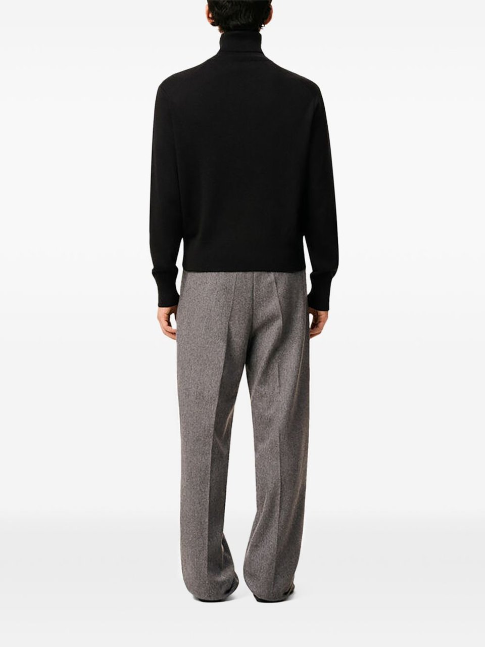 AMI Paris Relaxed Fit Turtleneck Sweater with Embroidered Heart Detail Zwart