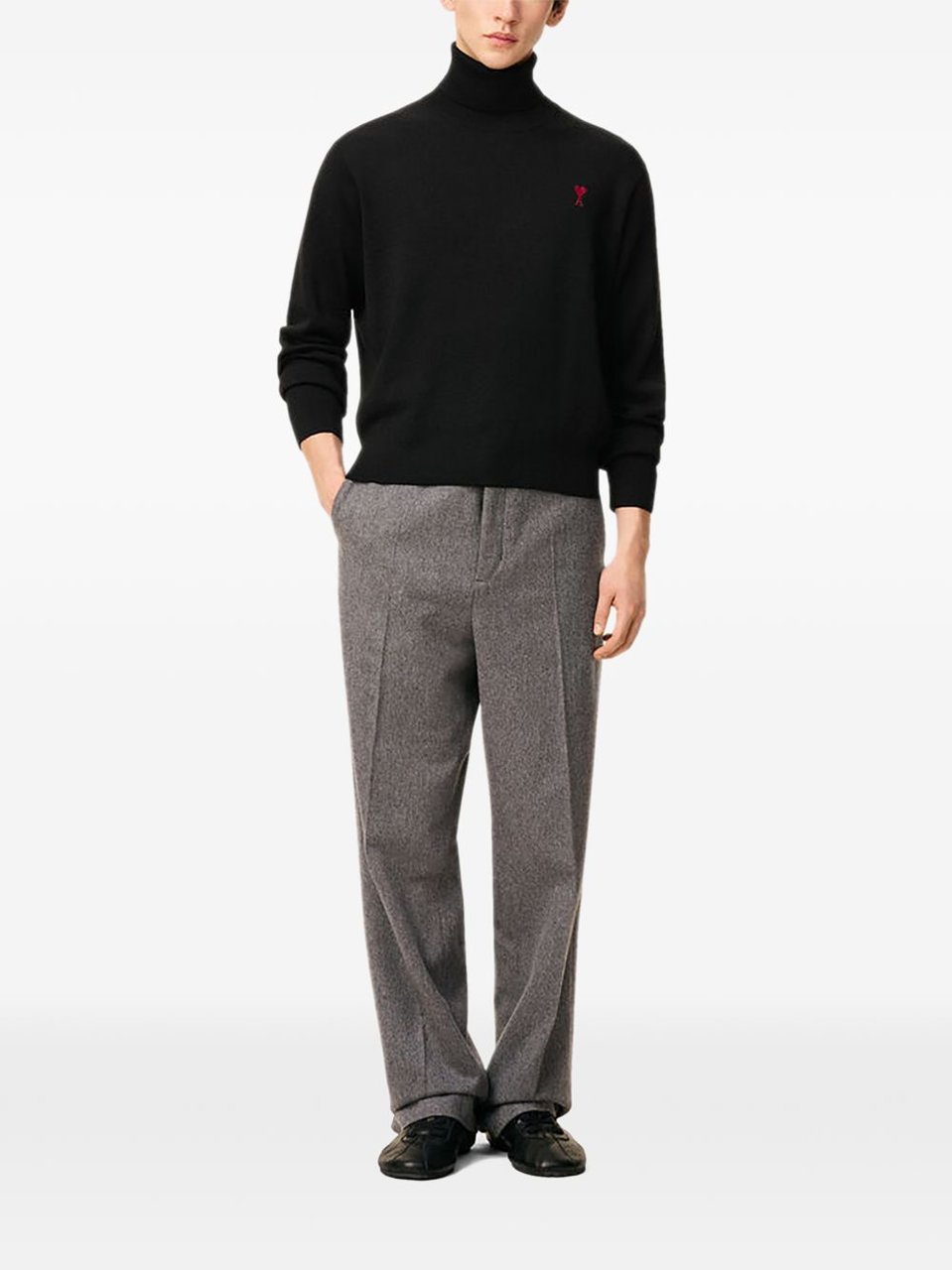 AMI Paris Relaxed Fit Turtleneck Sweater with Embroidered Heart Detail Zwart