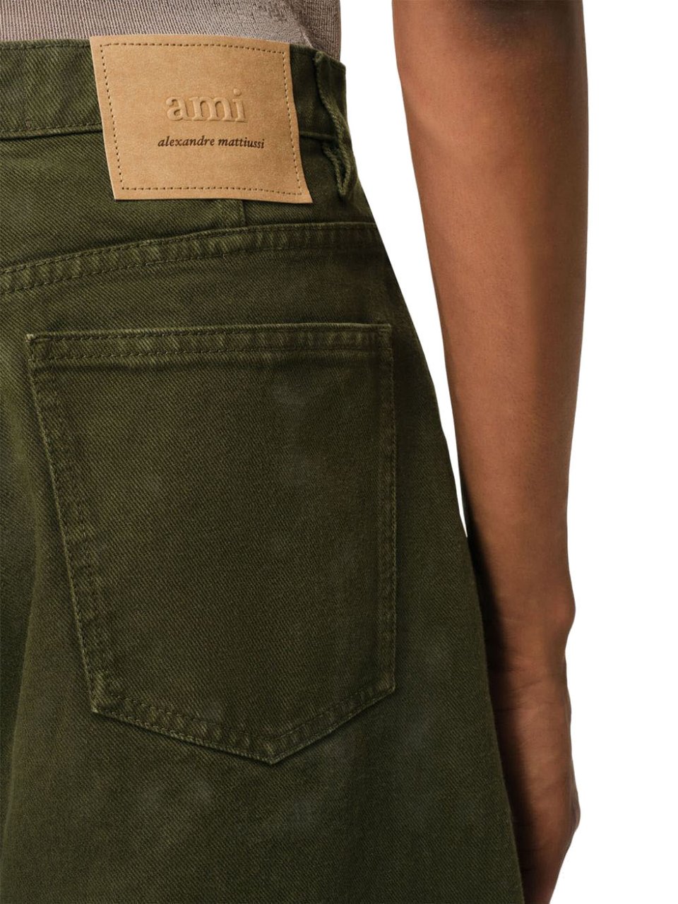 AMI Paris Shorts Loden Groen