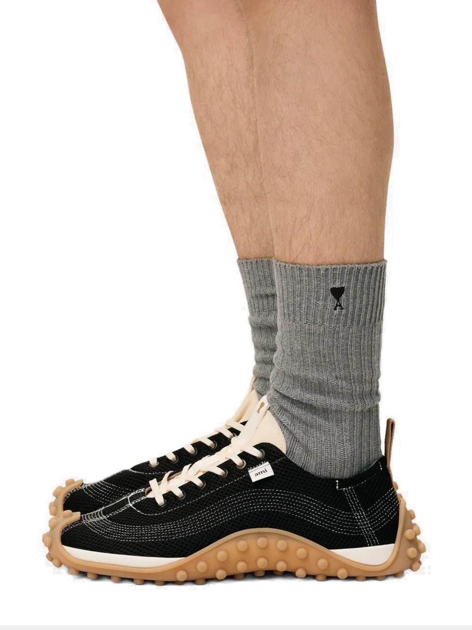 AMI Paris lot de trois paires de chaussettes a broderies coeur Divers