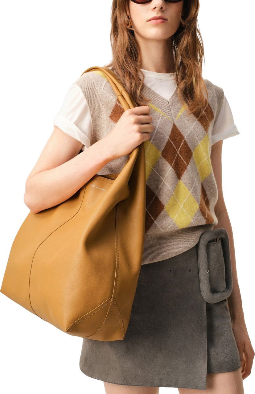 AMI Paris Honey Leather Shoulder Bag With Embossed Logo Bruin