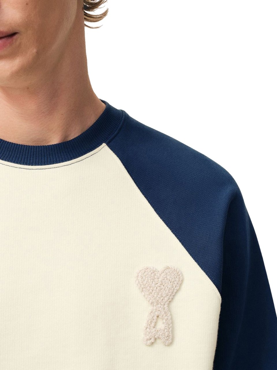 AMI Paris Sweaters White Blue Blauw