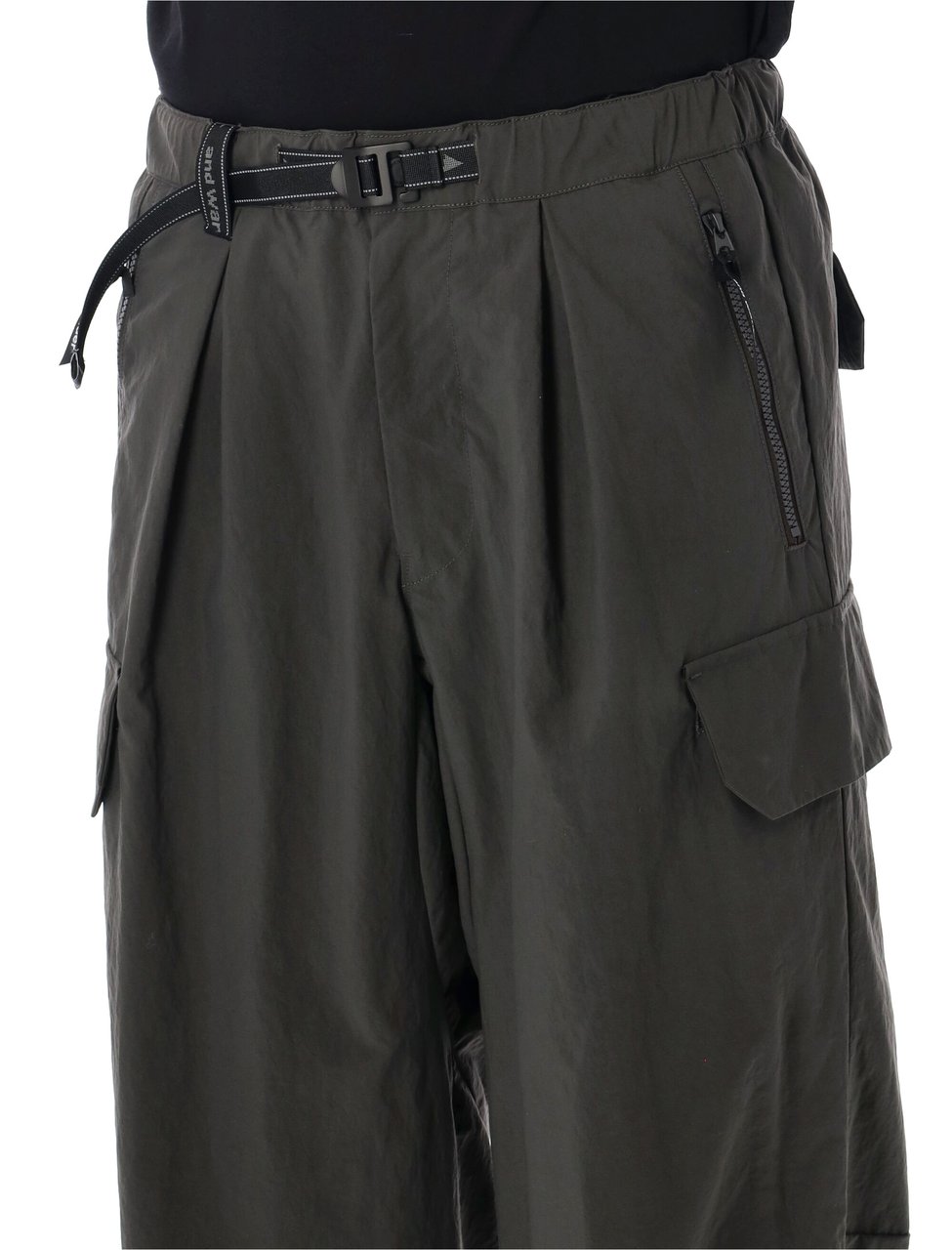 and wander Technical Fabric Cargo Pants Zwart