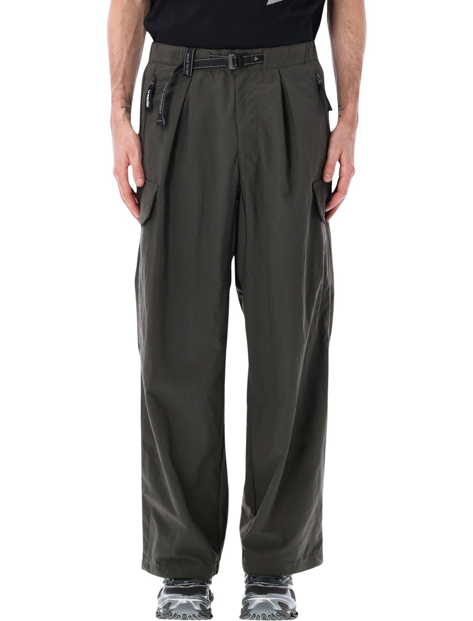 and wander Technical Fabric Cargo Pants Zwart