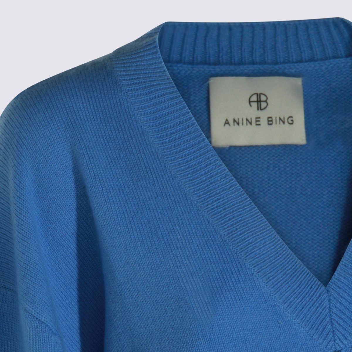 Anine Bing Relaxed Fit Deep V-Neck Sweater With Ribbed Cuffs Blauw