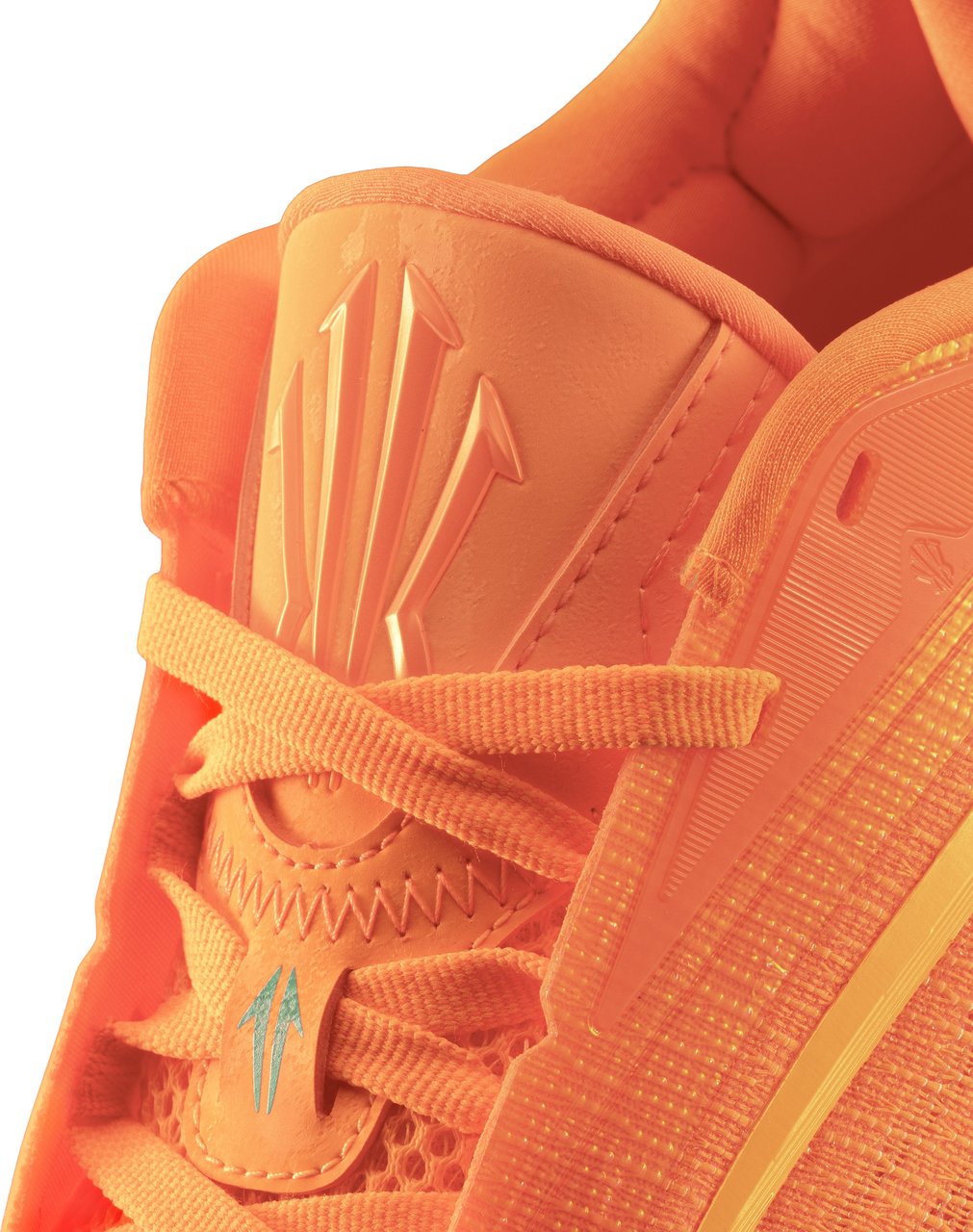Anta KAI 3 Basketbalschoen 'Calcite / Sun' Oranje