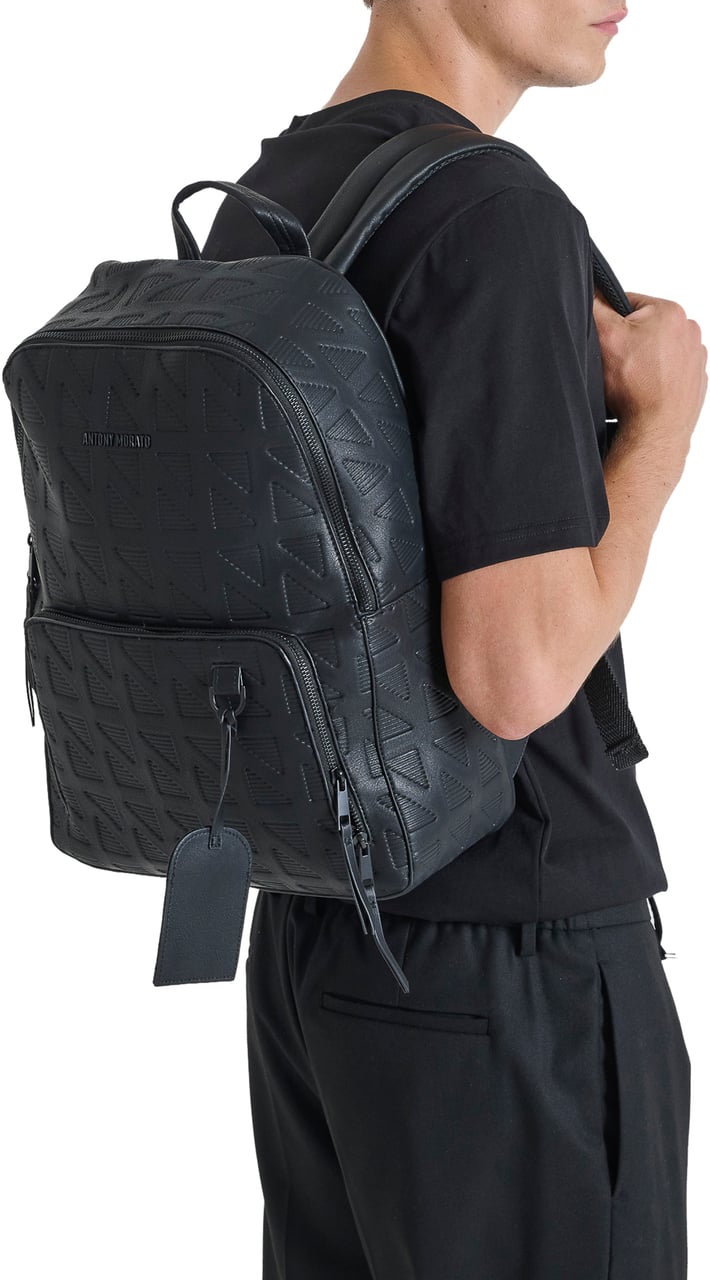 Antony Morato BACKPACK IN FAUX LEATHER FANCY PRINTED.METAL ZIP POCKET.3D LOGO METAL RIVET.SMART SLEEVE ON BACK Zwart