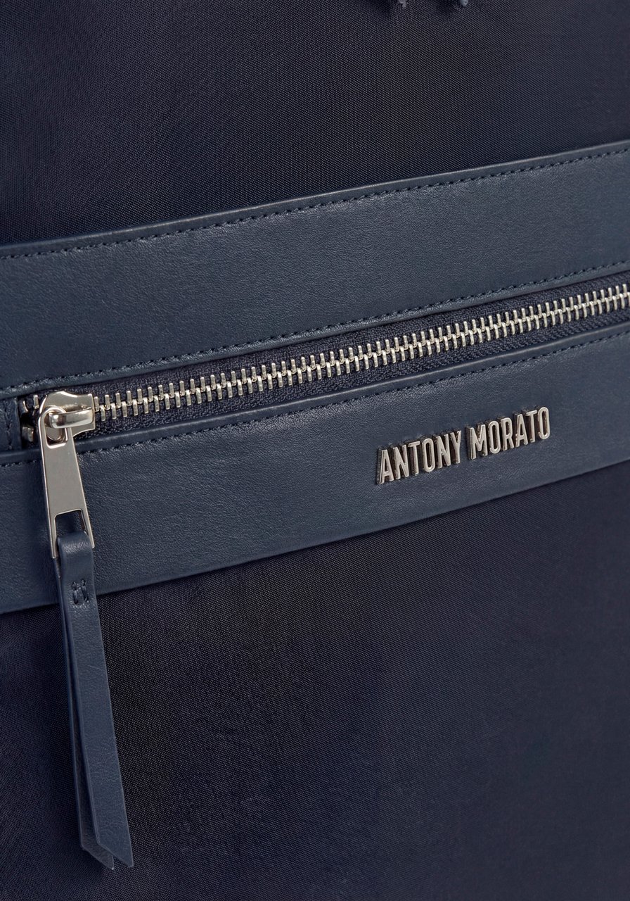 Antony Morato BACKPACK. ZIP POCKETS.LOGO RIVET.SMART SLEEVE ON BACK Blauw