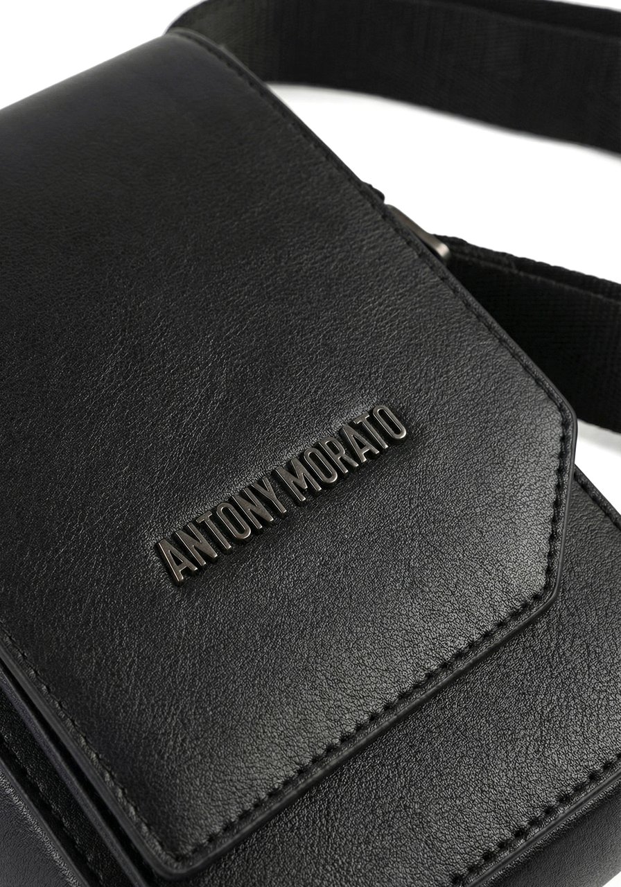 Antony Morato MINI MESSENGER IN FAUX LEATHER.LOGO RIVET.ADJUSTABLE STRAP Zwart