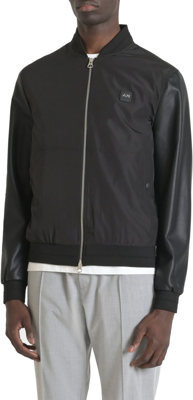Antony Morato COAT REGULAR FIT IN TECHNO FABRIC WITH SLEEVES IN FAUX LEATHER AND METAL LOGO ON RUBBER PATCH Zwart