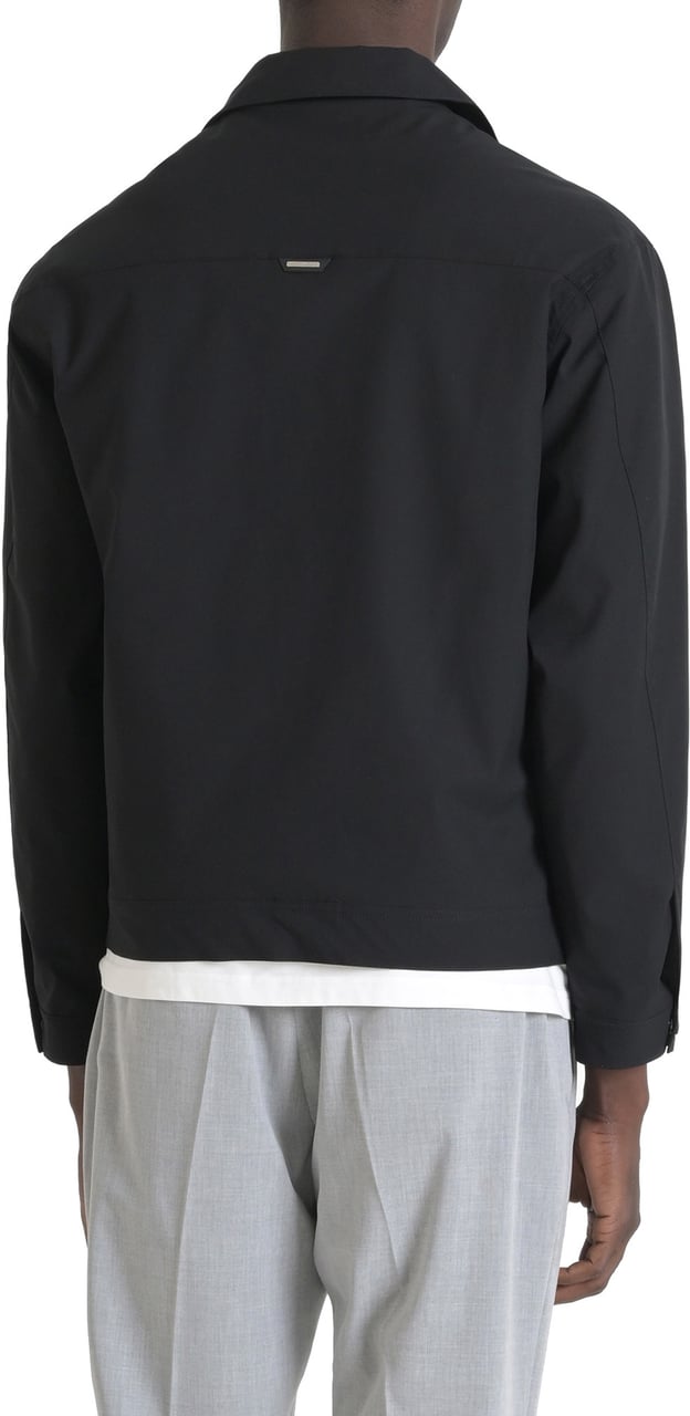 Antony Morato COAT REGULAR FIT IN COMPOUND TECHNO FABRIC WITH METAL LOGO ON RUBBER FLAG Zwart