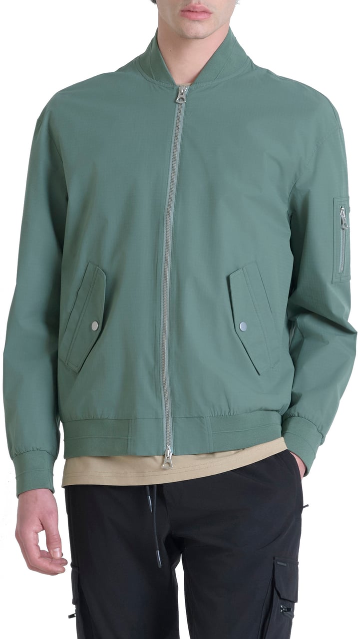 Antony Morato COAT REGULAR FIT IN RECYCLED POLYESTER RIB STOP WEAVE FABRIC WITH METAL LOGO Groen