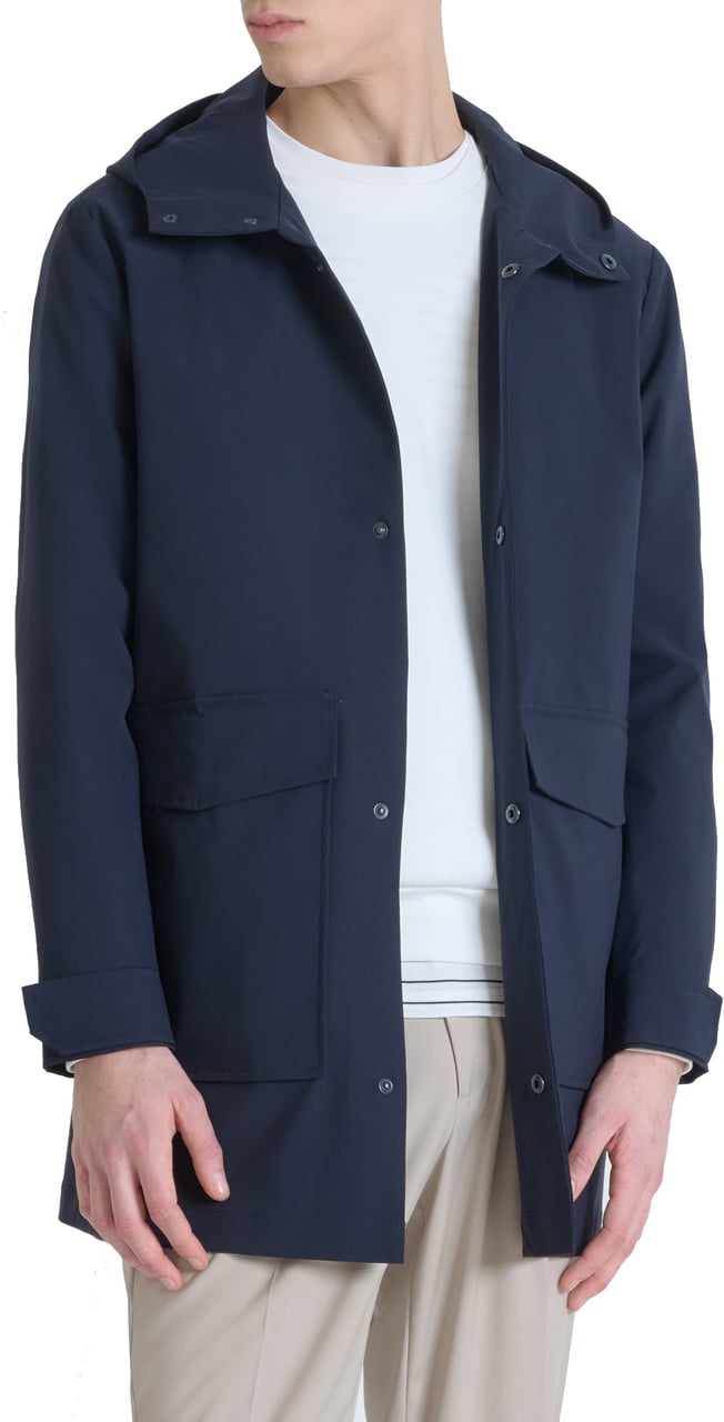 Antony Morato COAT RELAXED FIT COMPOUND TECHNO FABRIC WITH METAL LOGO ON RUBBER FLAG Blauw