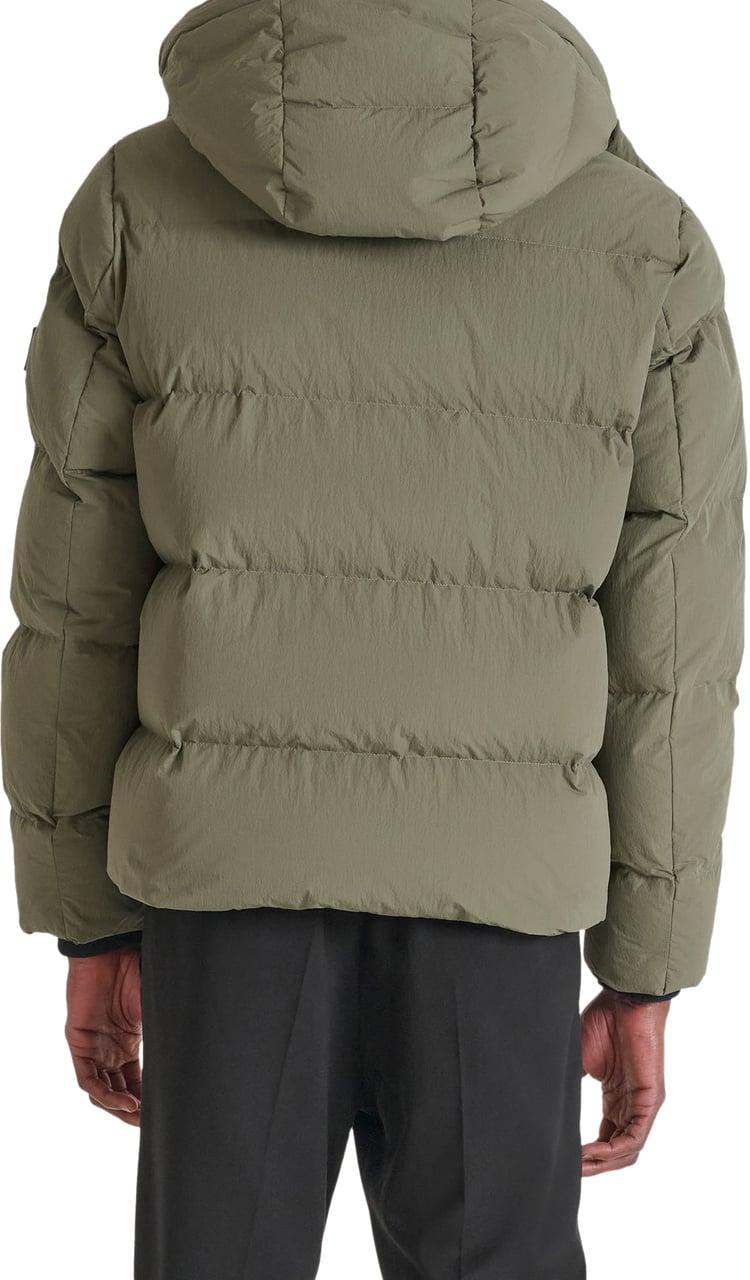 Antony Morato COAT RELAXED FIT IN  CRINKLE NYLON FABRIC WITH ECOPADDING AND LOGO ON RUBBER PATCH Groen