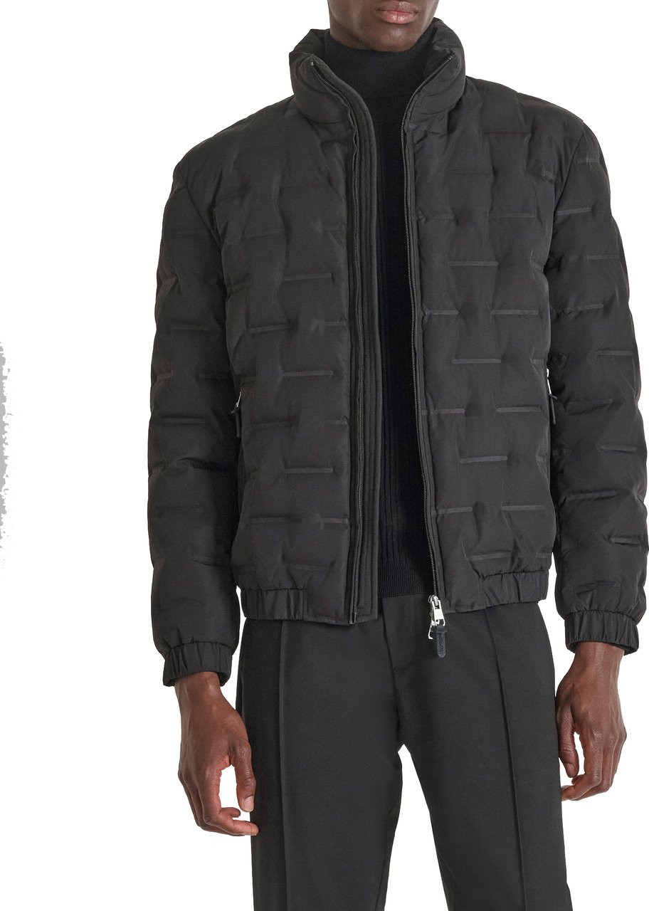 Antony Morato COAT REGULAR FIT IN 3D DEBOSSING TECHNO FABRIC WITH ECOPADDING AND RUBBER LOGO PULLER ZIP Zwart