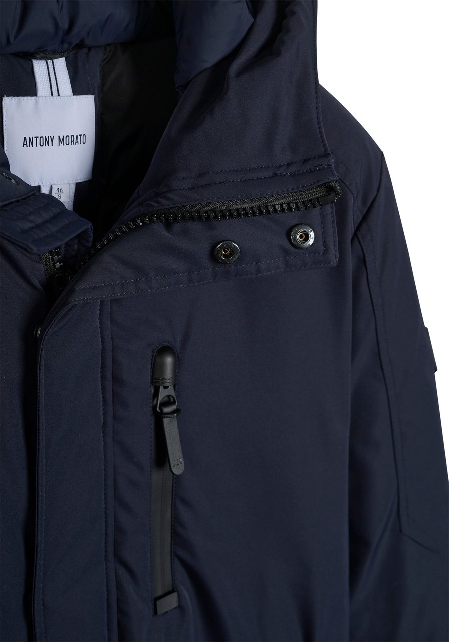 Antony Morato COAT REGULAR FIT IN WATER PROOF TWILL TECHNO FABRIC WITH ECOPADDING AND METAL LOGO ON RUBBER PATCH Blauw