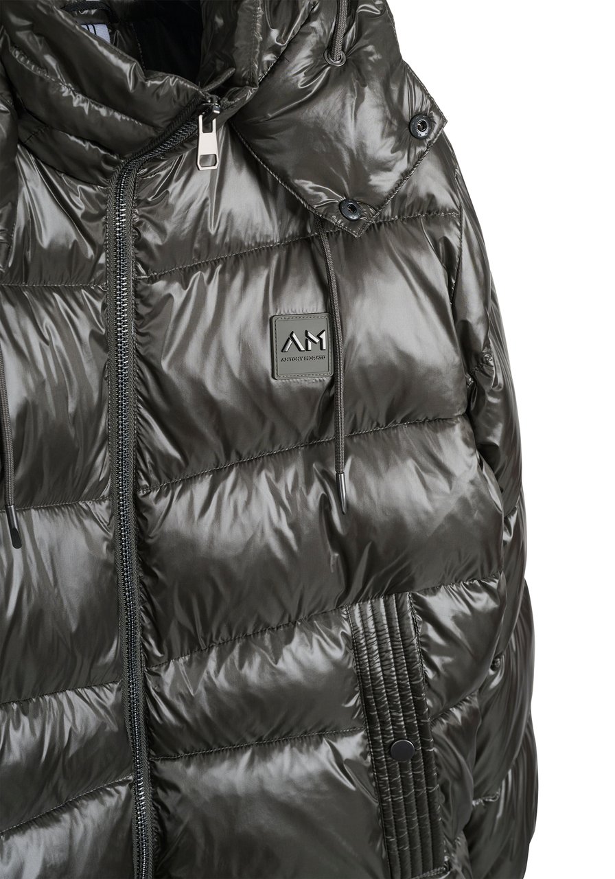 Antony Morato COAT REGULAR FIT IN WASHED NYLON SHIOZE WITH ECOPADDING DUPONT SORONA AND METAL LOGO ON RUBBER PATCH Groen