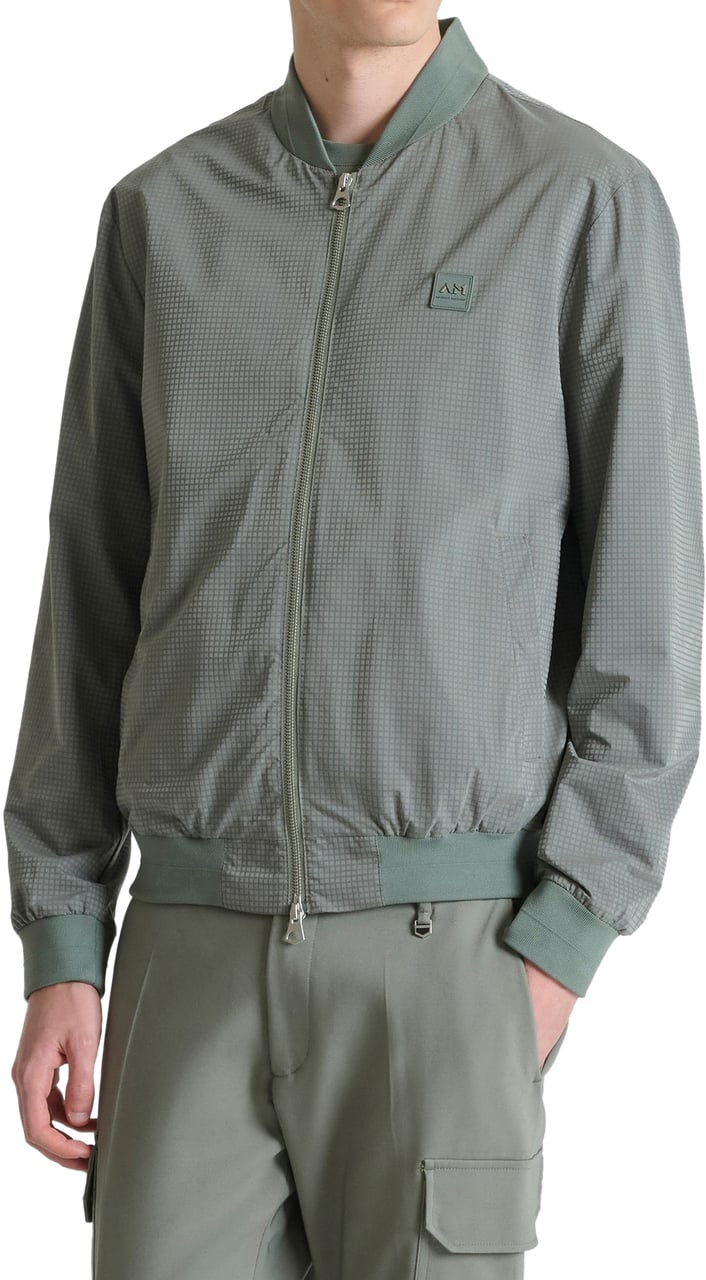 Antony Morato BOMBER REGULAR FIT IN  NYLON FABRIC WITH LOGO RUBBER PATCH WITH ZIP TWO WAY RIB ON BOTTOM AND CUFF Groen