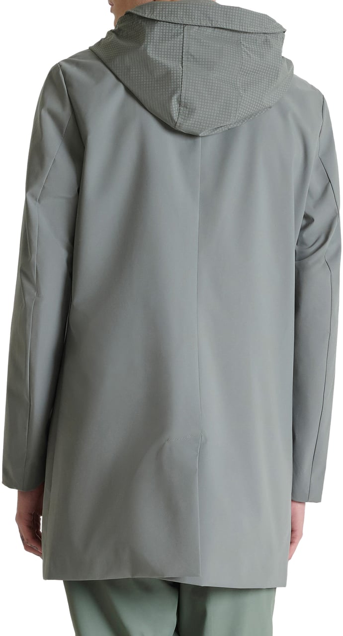 Antony Morato LONG COAT REGULAR FIT  IN COMPOUND FABRIC WITH HOODIE DETACHABLE PART AND LOGO RUBBER PATCH Groen