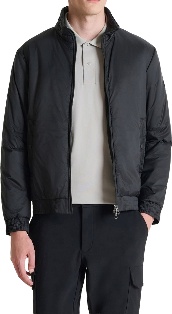 Antony Morato COAT REGULAR FIT IN NYLON SHIOZE FABRIC WITH ECOPADDING AND LOGOED METAL BADGE ON RUBBER PATCH Zwart