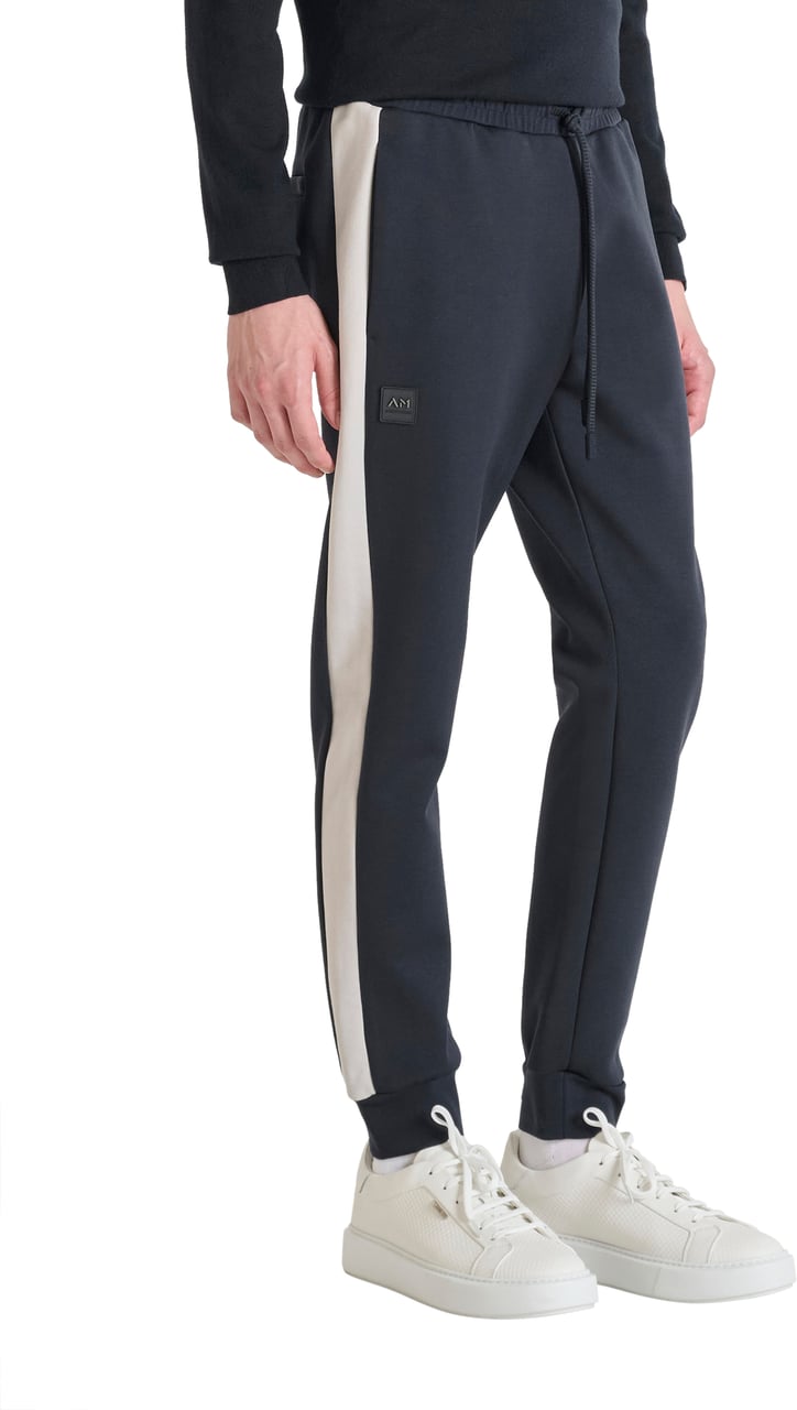 Antony Morato FLEECE TROUSERS REGULAR FIT WITH LOGOED BADGE ON RUBBER PATCH Blauw