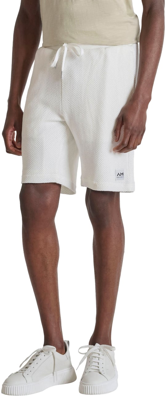 Antony Morato SHORTS REGULAR FIR IN  JAQUARD FABRIC WITH LOGO PATCH ON LEG Beige