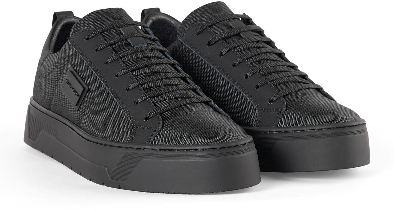 Antony Morato SNEAKER METAL BOLD IN COTTON BLEND FABRIC AND RECYCLED NUBUCK LEATHER.LOGO METAL PLATE.PLATFORM SOLE Zwart