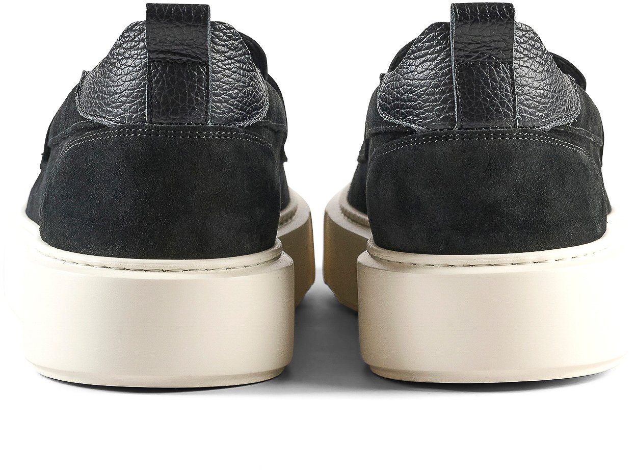 Antony Morato LOAFER ROWAN IN SUEDE.METAL.3D LOGO ON PLATE.LIGHT EVA SOLE Zwart