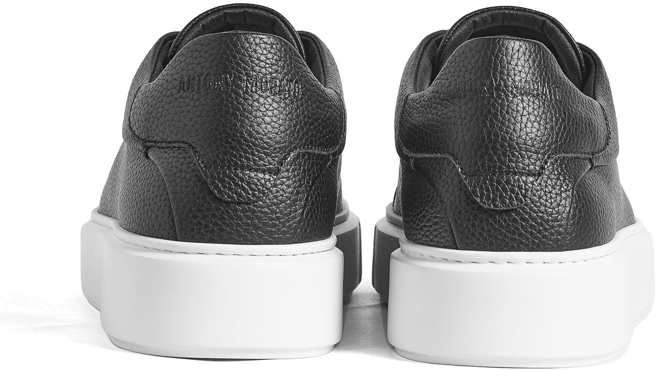 Antony Morato SNEAKER ARTEM IN TUMBLED COATED LEATHER.UNSEWN DETAILS ON UPPER.3D LOGO METAL PLATE.LIGHT EVA SOLE Zwart