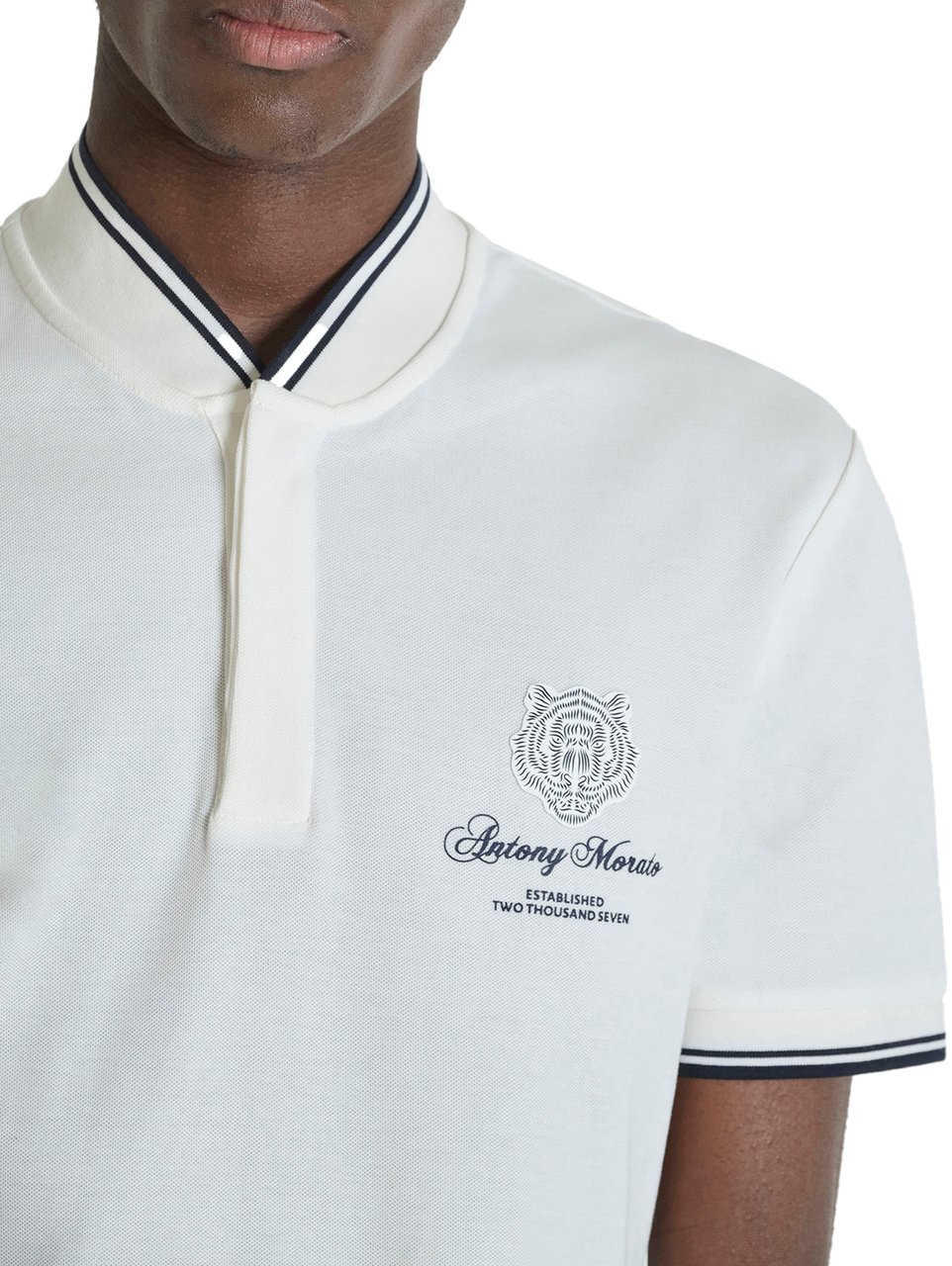 Antony Morato POLO REGULAR FIT IN PIQUET WITH KOREAN COLLAR WITH TIGER PATCH  AND MATT PLASTIC LOGO  PRINT Beige