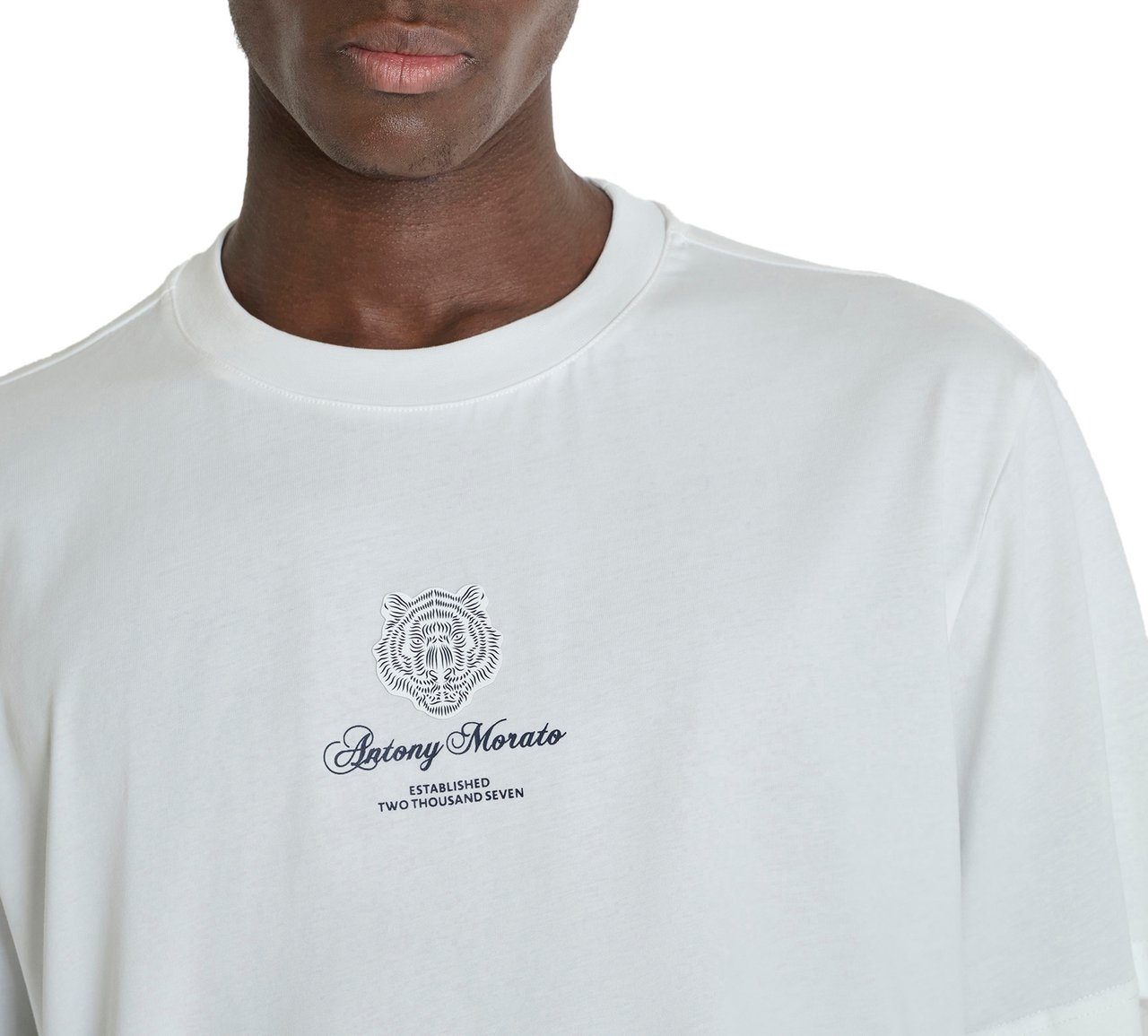 Antony Morato T-SHIRT RELAXED FIT ROUND NECK IN JERSEY COTTON FABRIC WITH PATCH PRINT AND BACK MATT PLASTIC LOGO Beige