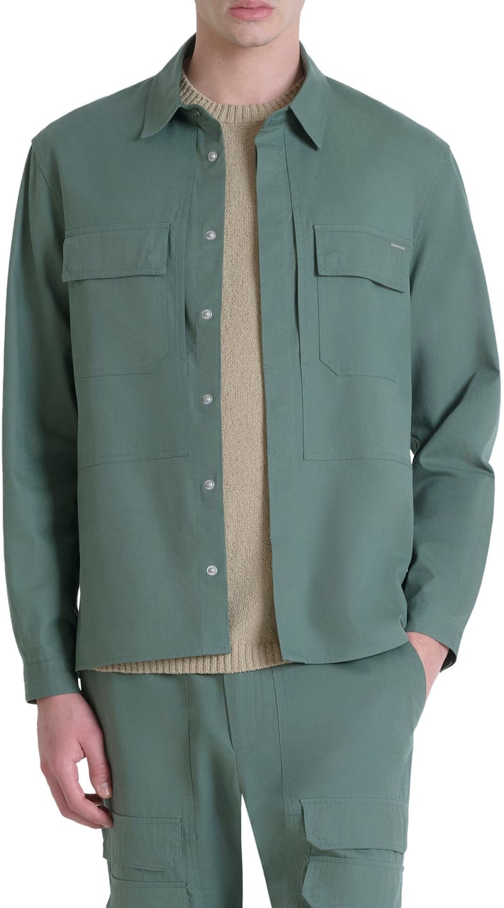 Antony Morato SHIRT CORDOBA REGULAR FIT IN TWILL COTTON VISCOSE BLEND FABRIC WITH LOGOED METAL BADGE Groen