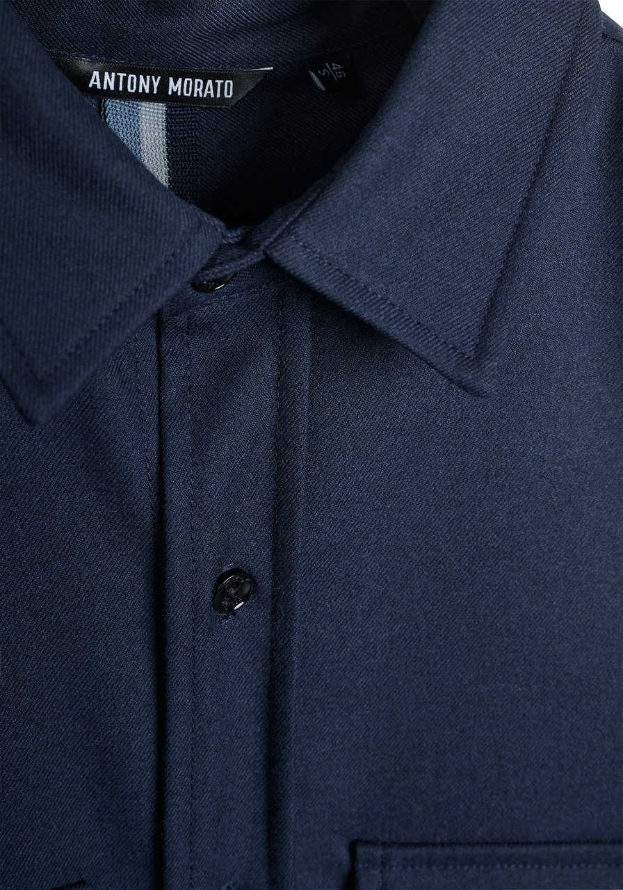 Antony Morato SHIRT RELAXED FIT IN WARM HANDFEEL WITH LOGOED METAL BADGE Blauw